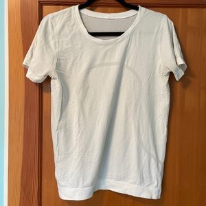 Lululemon Tee